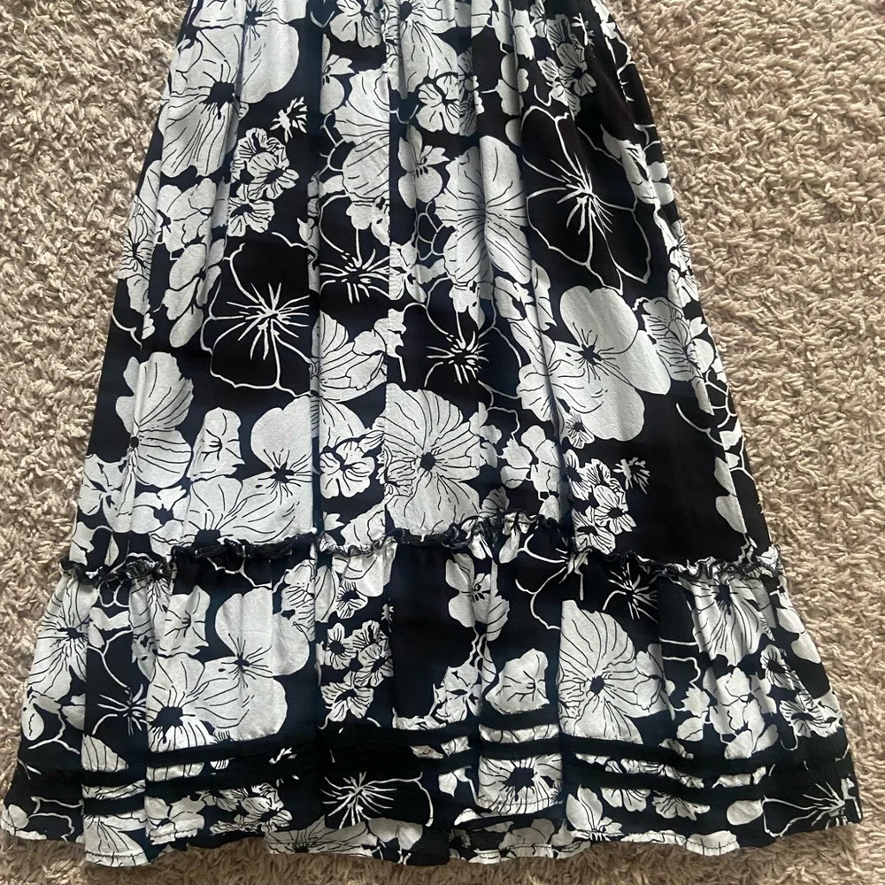 Romy Hibiscus Flower Design Spaghetti Strap Front Tie Dress - Picture 7 of 8